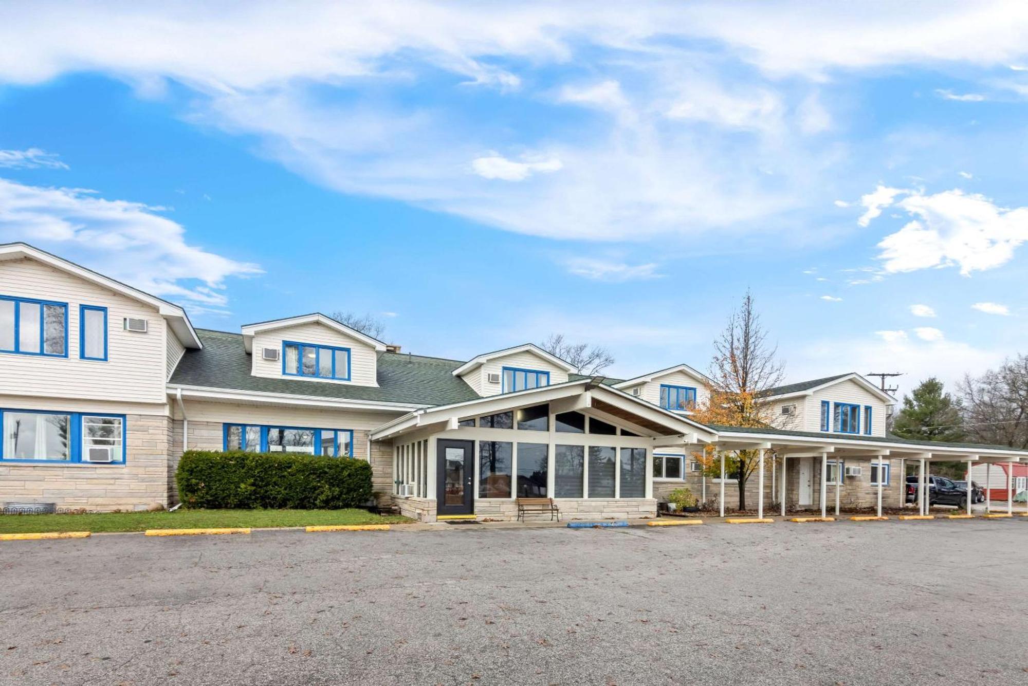 Rodeway Inn Formerly Camp Inn Lodge Oscoda Екстериор снимка